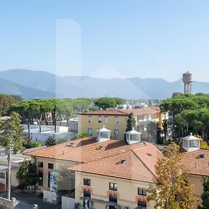 Bed & Breakfast Homiday - Il Giardino --1 Min Ospedale Cisanello--aeroporto Free Parking--, Pisa